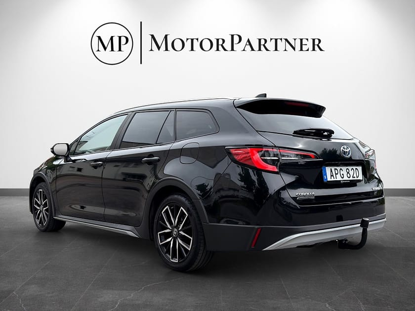 Bild 5 av Toyota Corolla TREK Hybrid e-CVT Navi Kamera Dragkrok Euro 6
