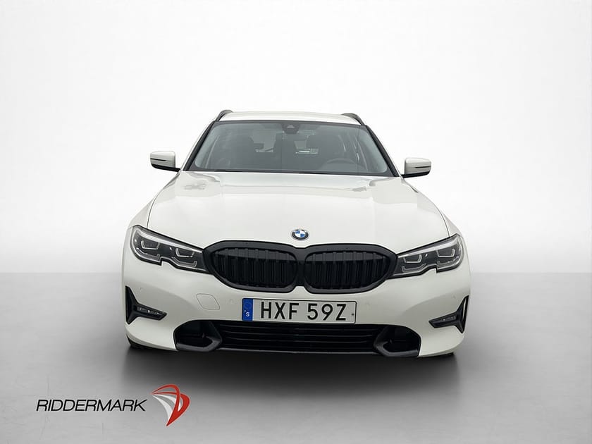 Bild 2 av BMW 330e xDrive Touring Sport Line Shadow Backkamera CarPlay