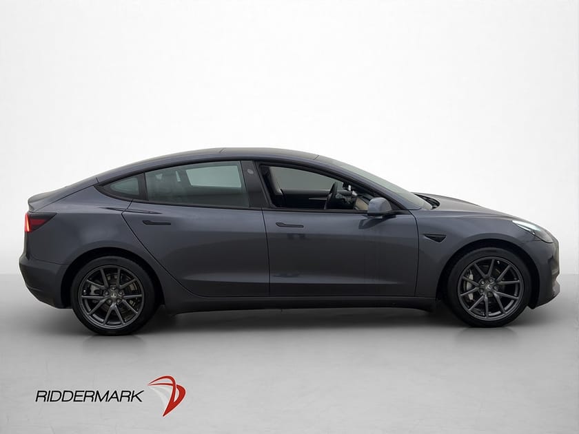 Bild 5 av Tesla Model 3 Long Range AWD Pano Skinn Parkeringsklimat