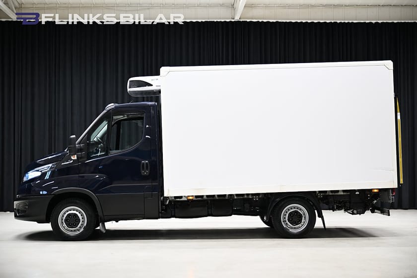 Bild 2 av Iveco Daily 35-140 Chassi Cab 136HK Automat|Kylbil|Volymskåp|BG-Lyft|Leasbar|SeUtr!!