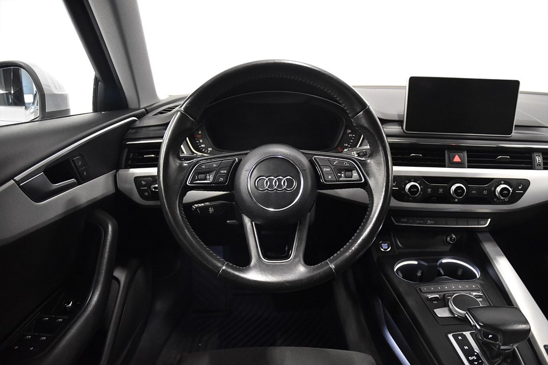 Audi A4 Avant 2.0 TDI quattro 2017, bild 2/10