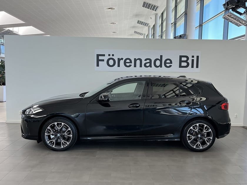 Bild 3 av BMW 120 4,95 ränta M Sport Design Nav Drive/Park-assist Rattv