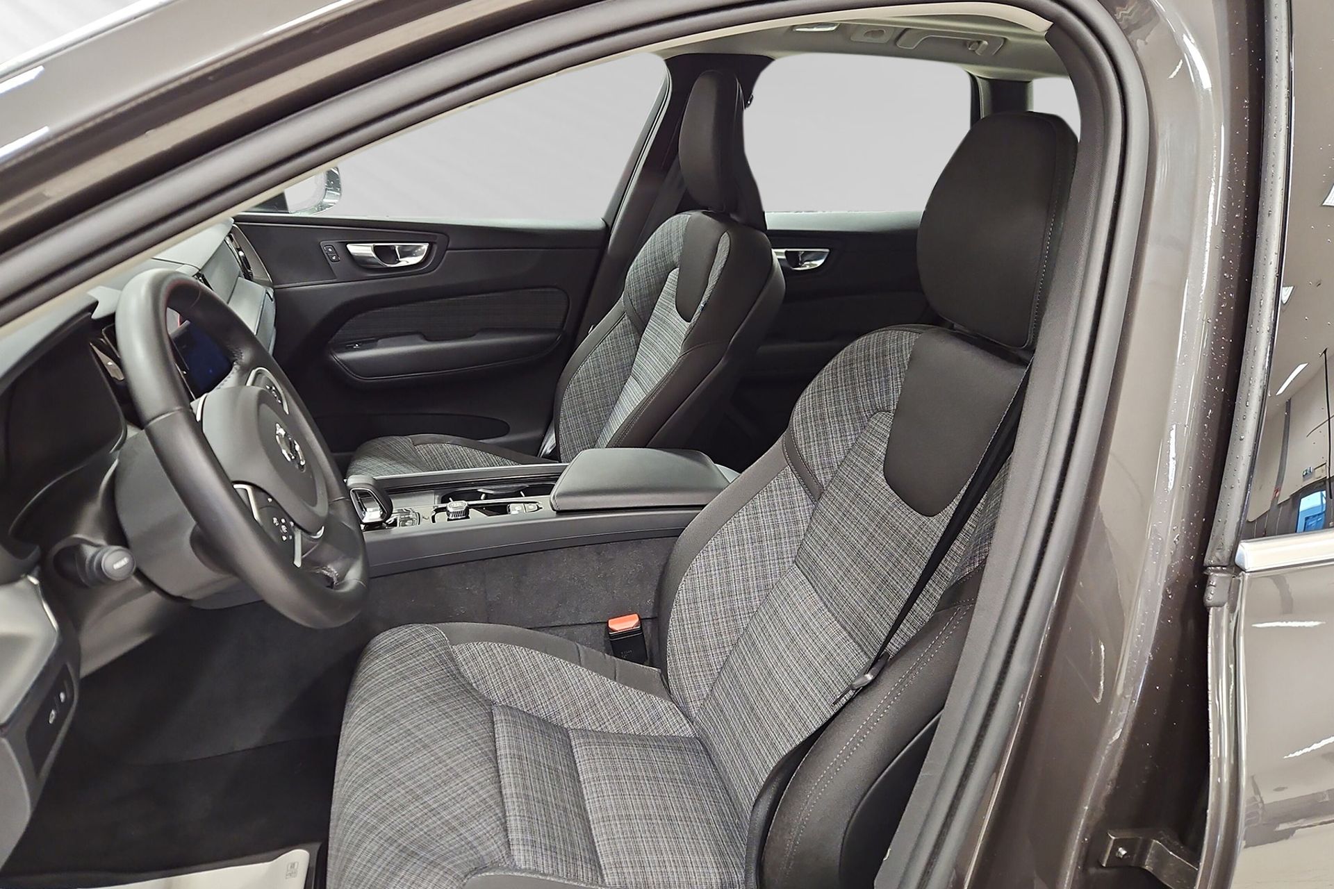Volvo XC60 T6 Core Nordic Edition 2025, bild 7/10