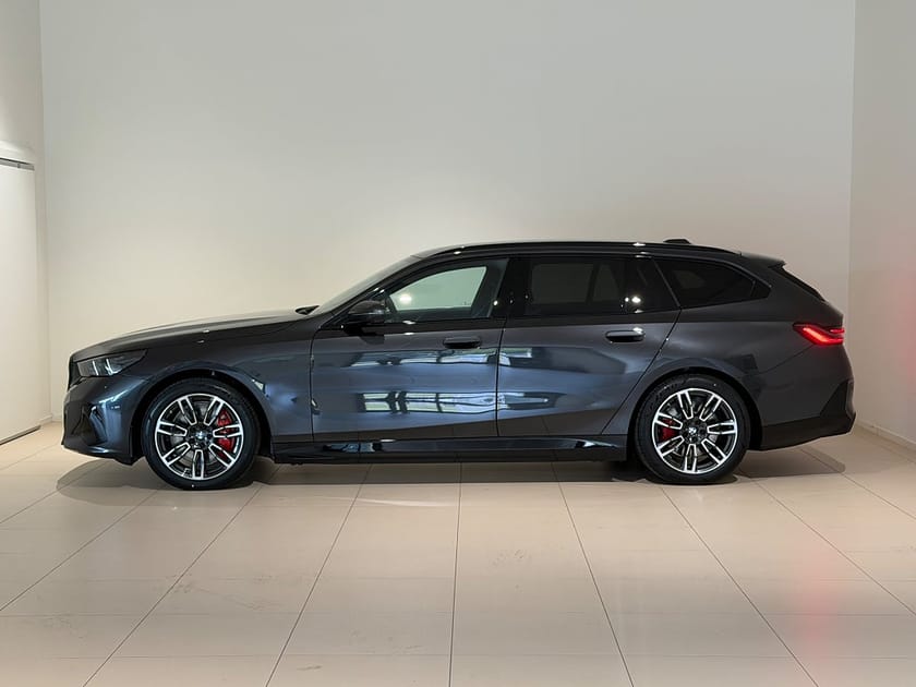 Bild 2 av BMW i5 xDrive40 Touring xDrive40, M-Sport Pro, Harman Kardon-Räntekampanj 0,95%