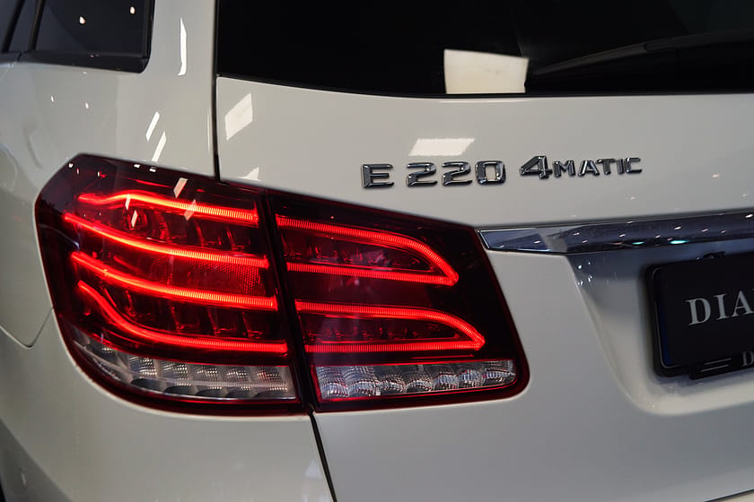 Bild 5 av Mercedes-Benz E 220 T BlueTEC 4MATIC 220d  Edition kamera Drag