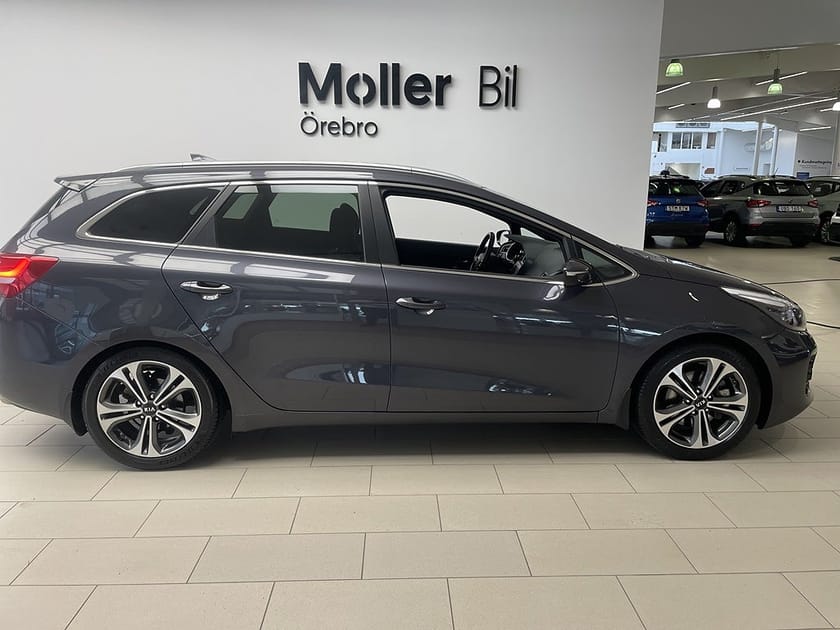 Bild 3 av Kia cee'd_sw SW CRDi 136Hk GT-Line Drag Vinterhjul