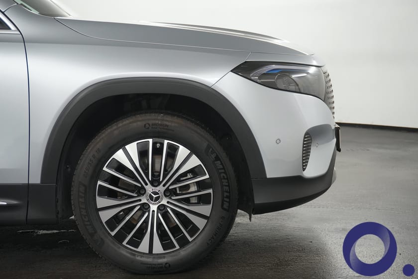 Bilde 2 av Mercedes-Benz EQB 300 4MATIC 4 Matic, Tilhengerfeste, Adaptiv cruise, Memory seter.