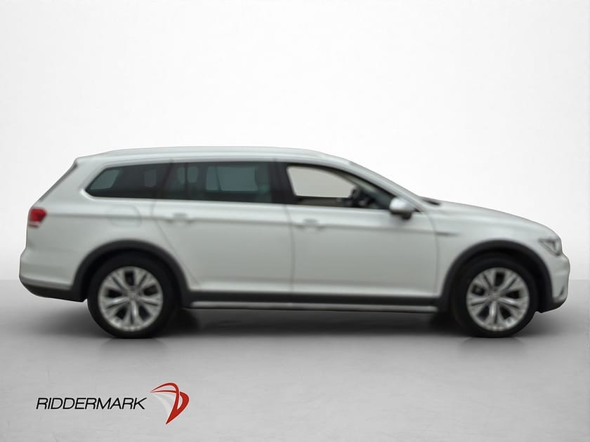 Bild 4 av Volkswagen Passat Alltrack 2.0 TDI 4M Skinn Drag Kamera