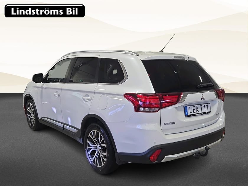 Bild 4 av Mitsubishi Outlander 2.2 Di-D 4WD Business 7- Sits Dragkrok Vinterhjul