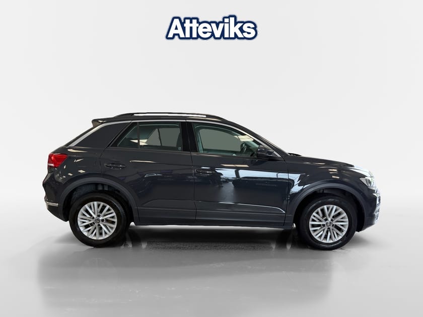Bild 2 av Volkswagen T-Roc TSI 150hk *P.Värmare/Apple Carplay*