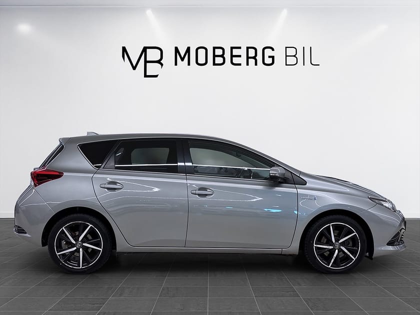 Bild 3 av Toyota Auris Hybrid 136hk Intense Edition B-kamera