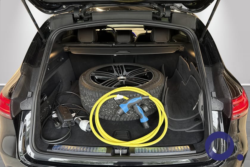 Bilde 5 av Mercedes-Benz EQC 400 4MATIC AMG Line| Soltak | HUD | 360° Kamera |Rattvarme
