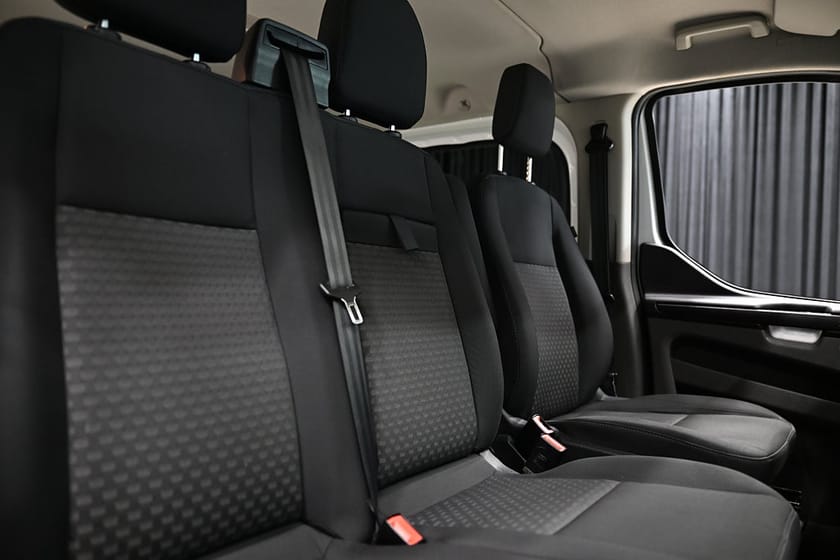 Bild 4 av Ford Transit Custom 320 Kombi 130HK Automat|9-Sits|Värmare|Backkamera