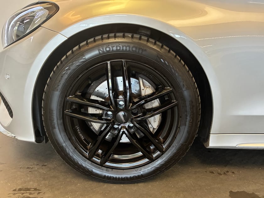 Bild 5 av Mercedes-Benz C 220 d Panorama / Burmester Premium / P-sensorer / Dragkrok / AMG-paket