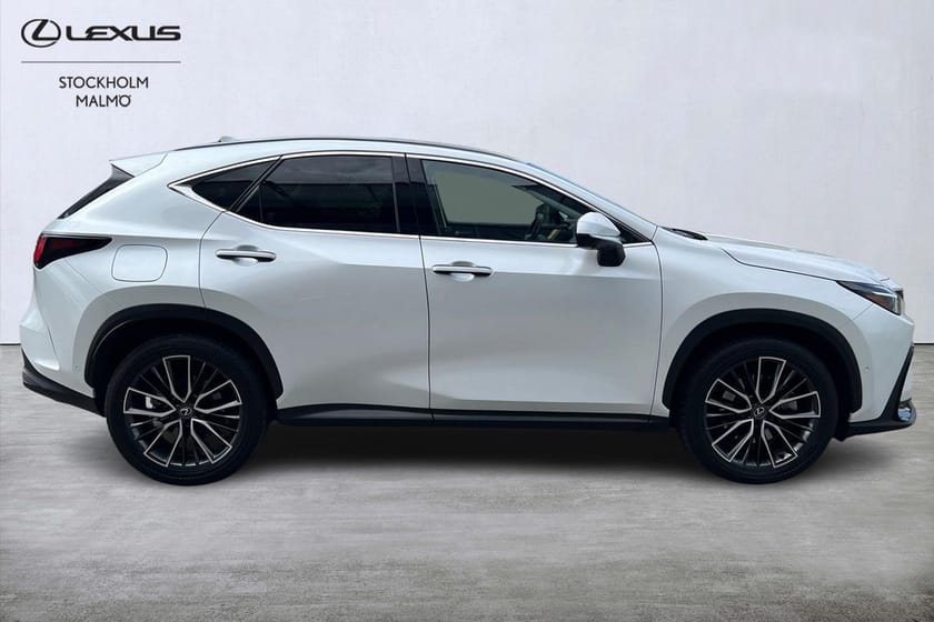 Bild 4 av Lexus NX 450h+ Luxury AWD 309hk P-Värm 360° HUD Keyless Navi