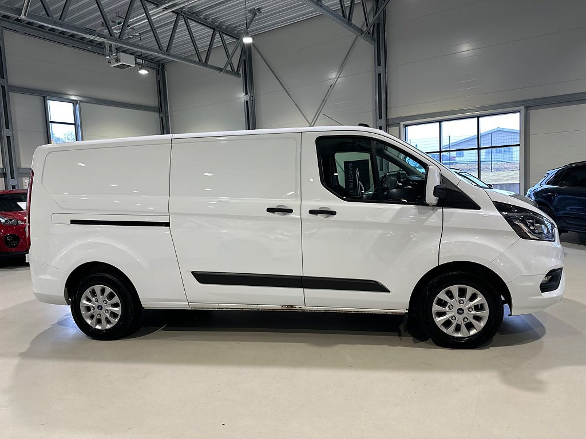 Ford Transit Custom 300 2.0 EcoBlue 2022, bild 3/10