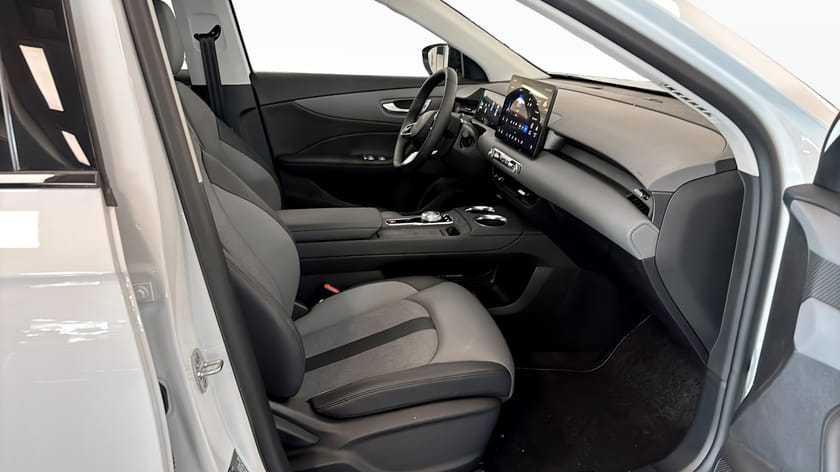 Bild 3 av MG S5 EV Long Range LUXURY 64 KWH-Laddkort värde 15 000 kr ingår