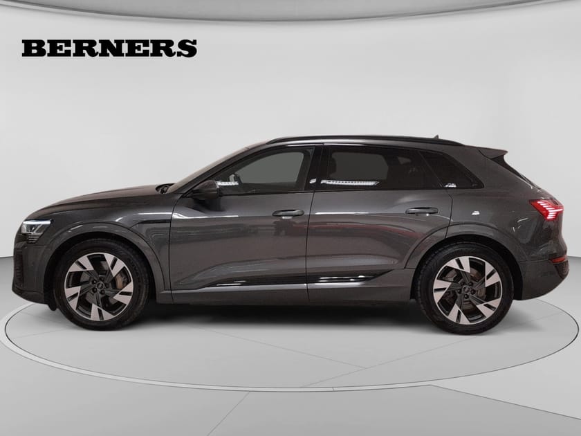 Bild 2 av Audi Q8 50 e-tron quattro / Drag / 20 tum / Svart optik /