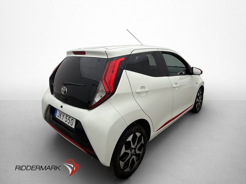 Bild 4 av Toyota Aygo 1.0 VVT-i 72hk X-PLAY B-Kamera Bluetooth