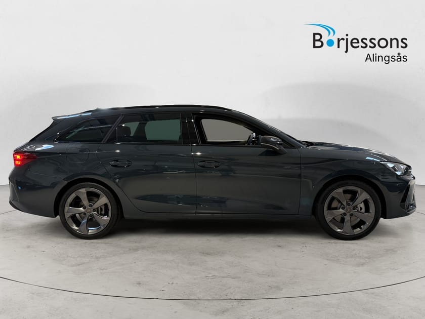 Bild 2 av CUPRA Leon Sportstourer e-Hybrid 204hk Ultimate