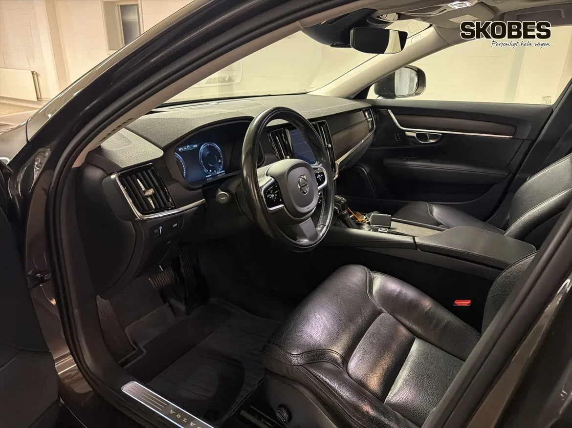 Volvo V90 Cross Country