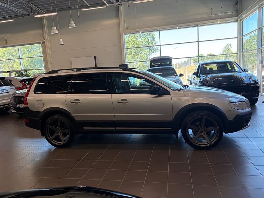 Bild 5 av Volvo XC70 D4 AWD Geartronic Classic, Momentum Ny kamrem /kamera