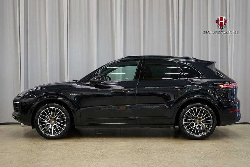 Bild 1 av Porsche Cayenne E-Hybrid Pano PASM Chrono Drag Värmare Bose 21" RS Spy