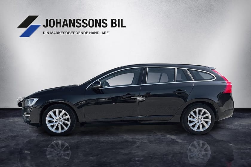 Bild 2 av Volvo V60 D4 Momentum Värmare Drag SoV-däck
