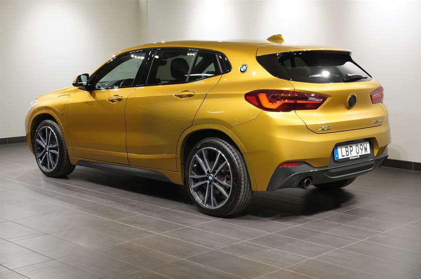 Bild 3 av BMW X2 xDrive25e M Sport Kamera HUD Navi Plus