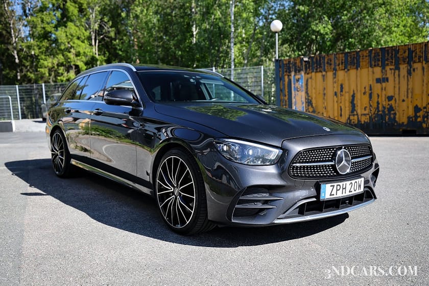 Bild 3 av Mercedes-Benz E 400 T d 4MATIC 9G AMG Line Premiumplus Panorama mm
