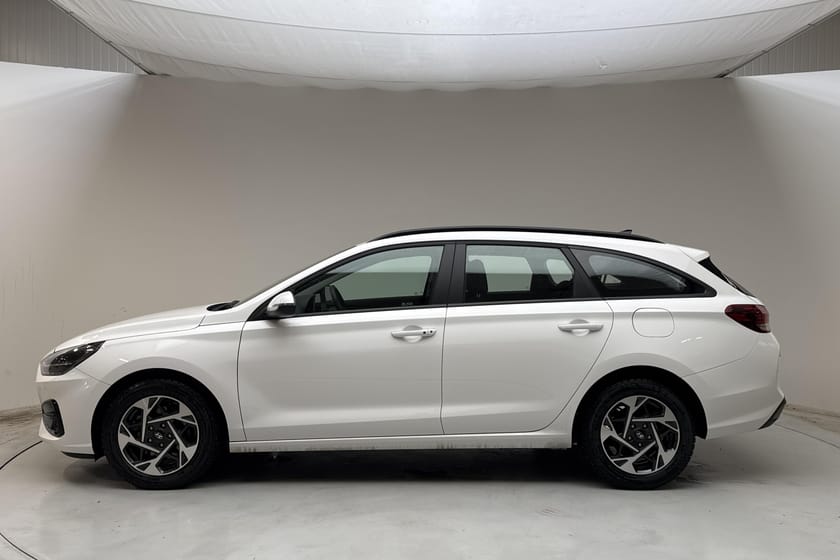 Bild 2 av Hyundai i30 Kombi 1.0 T-GDi MHEV (100hk) Navi Backkamera