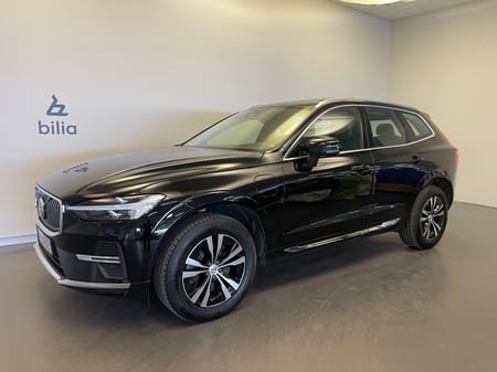Volvo XC60 Recharge T6 Core Edition / Dragkrok / Navigation /