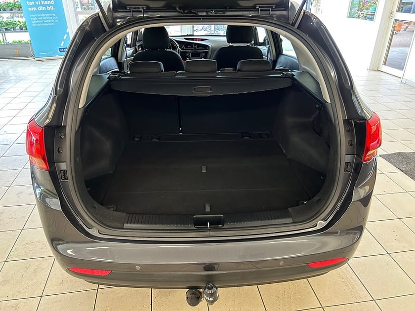 Bild 5 av Kia cee'd_sw 1.6 CRDi EX Comfort Euro 5 Med Drag