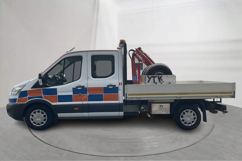 Bild 2 av Ford Transit 350 Chassi Dubbelhytt 2.0 TDCi (170hk) 6-sits Kranbil