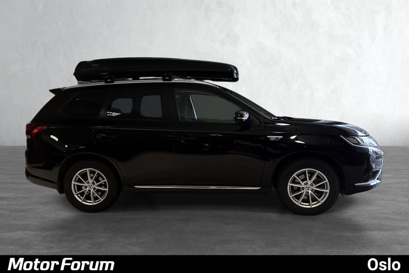 Bilde 4 av Mitsubishi Outlander PHEV Invite 4x4, 1 eier, ryggekamera