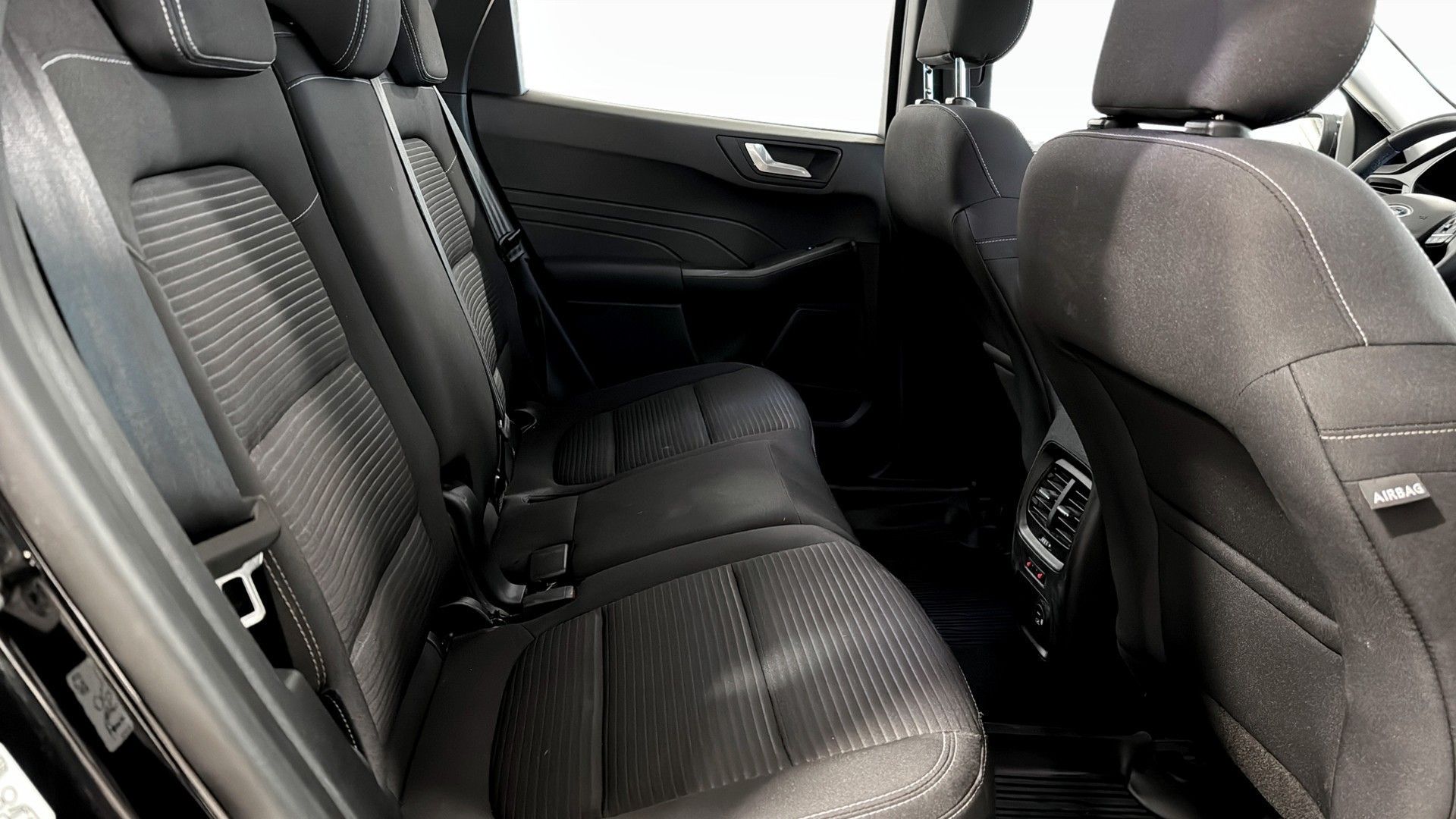 Ford Kuga Plug-In Hybrid 2022, photo 5/22