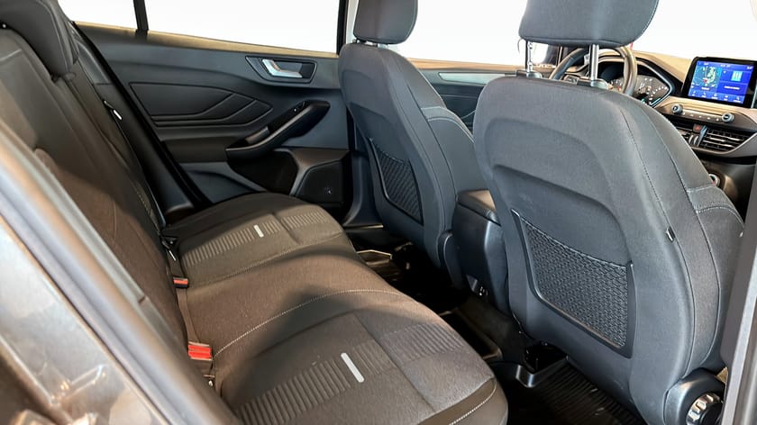 Bild 5 av Ford Focus Kombi Active 125HK / 18" / Drag / Adapt. Farth.