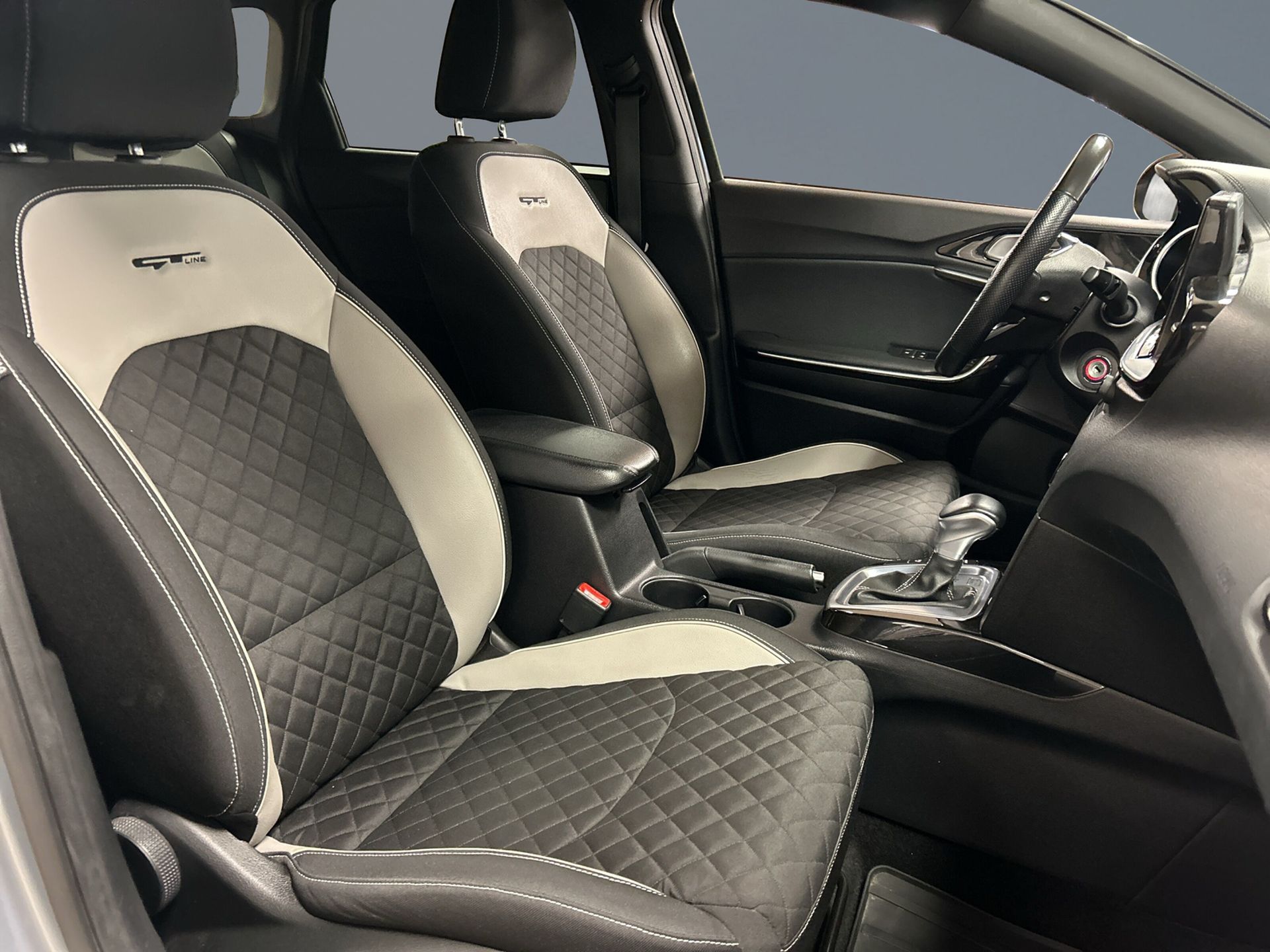 Kia Ceed 1.4 T-GDI 2019, bild 6/10