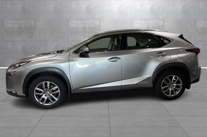 Bilde 2 av Lexus NX 300h AWD 
