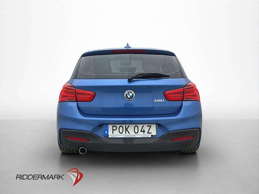 Bild 4 av BMW 118i 136hk M Sport  Skinnstolar P-Sensorer Sportfjädr
