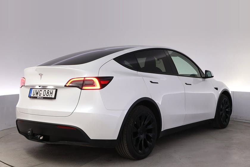 Bild 5 av Tesla Model Y Standard Range RWD Autopilot Pano Drag