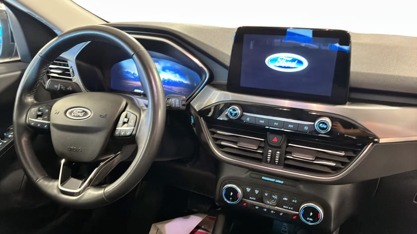 Bild 4 av Ford Kuga Plug-In Hybrid Titanium PHEV 225hk Automat