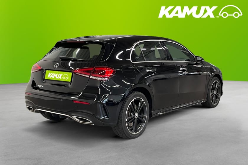 Bild 4 av Mercedes-Benz A 250 e AMG line 218hk  Premium Widescreen B-Kamera AMBIELIGHT