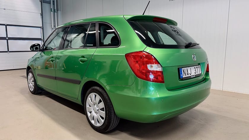 Bild 4 av Škoda Fabia Kombi Skoda 1,2 TSI Elegance / Dragkrok / PDC