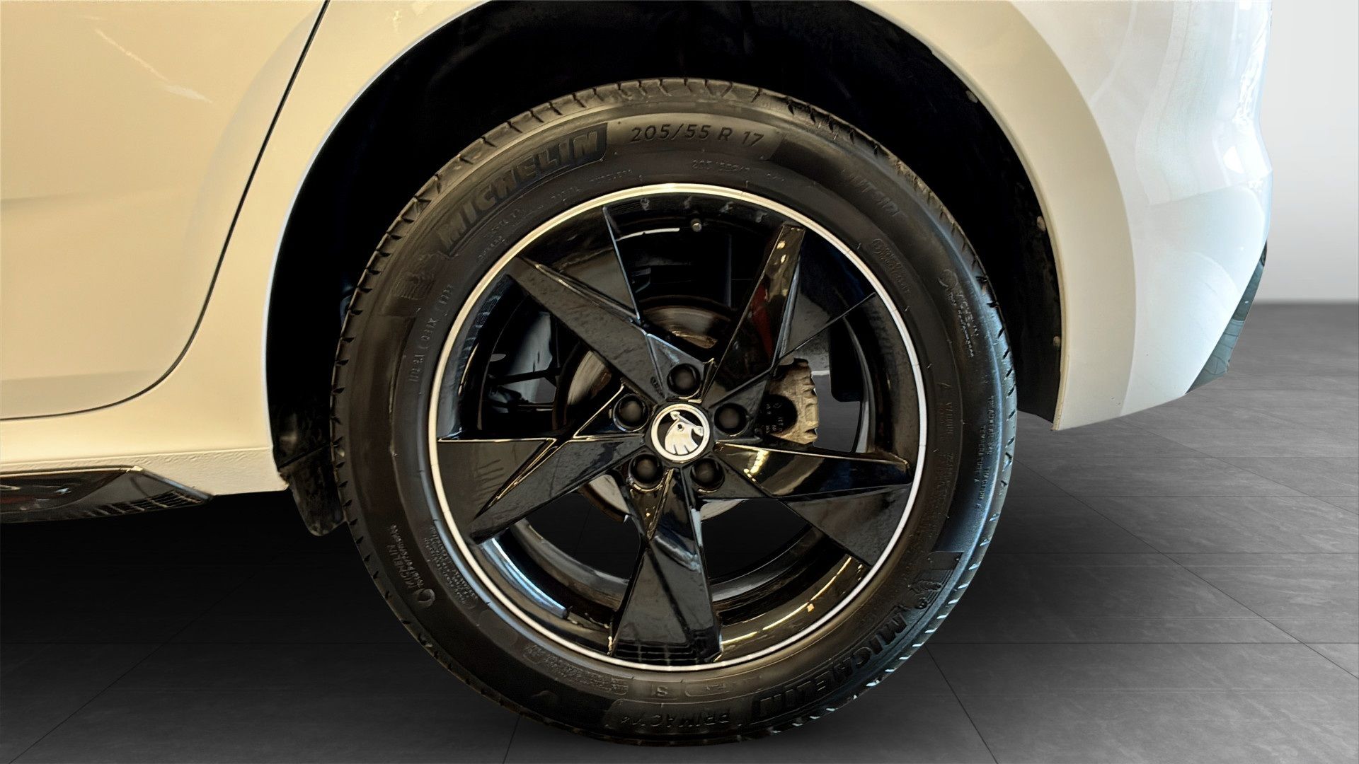 Skoda Kamiq 1.0 TSI 2023, bild 6/10