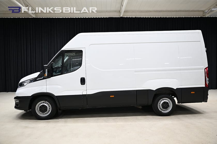 Bild 2 av Iveco Daily 35-140 Van 136HK L3H2 Automat|Webasto|3.5ton-dragvikt|Lågmil|Moms