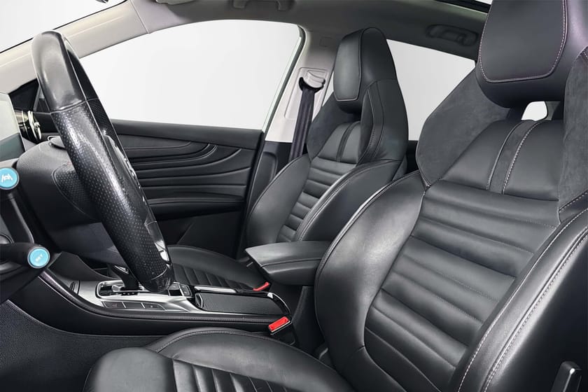 Bild 5 av MG EHS PHEV Laddhybrid Luxury Drag Panorama Nybilsgaranti