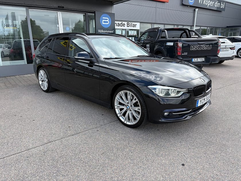 Bild 2 av BMW 330i xDrive Touring Sport line,AUT,DRAG,Tonaderutor,M Ratt,Rattvärme
