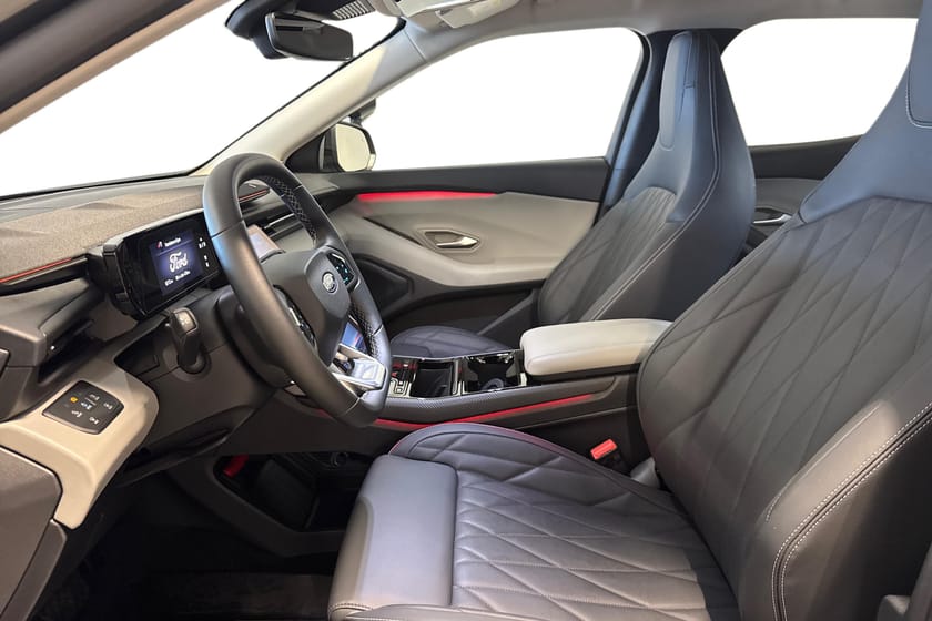 Bilde 5 av Ford Explorer EV Extended Range AWD Premium / Long / Navi / Massage / HUD / B&O