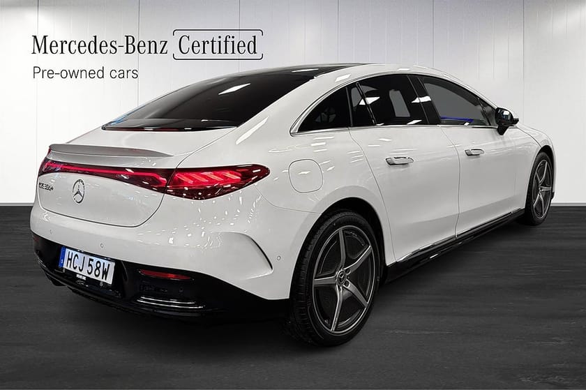 Bild 3 av Mercedes-Benz EQE 350+ AMG Drag Panorama Burmester Distronic Rattvärme